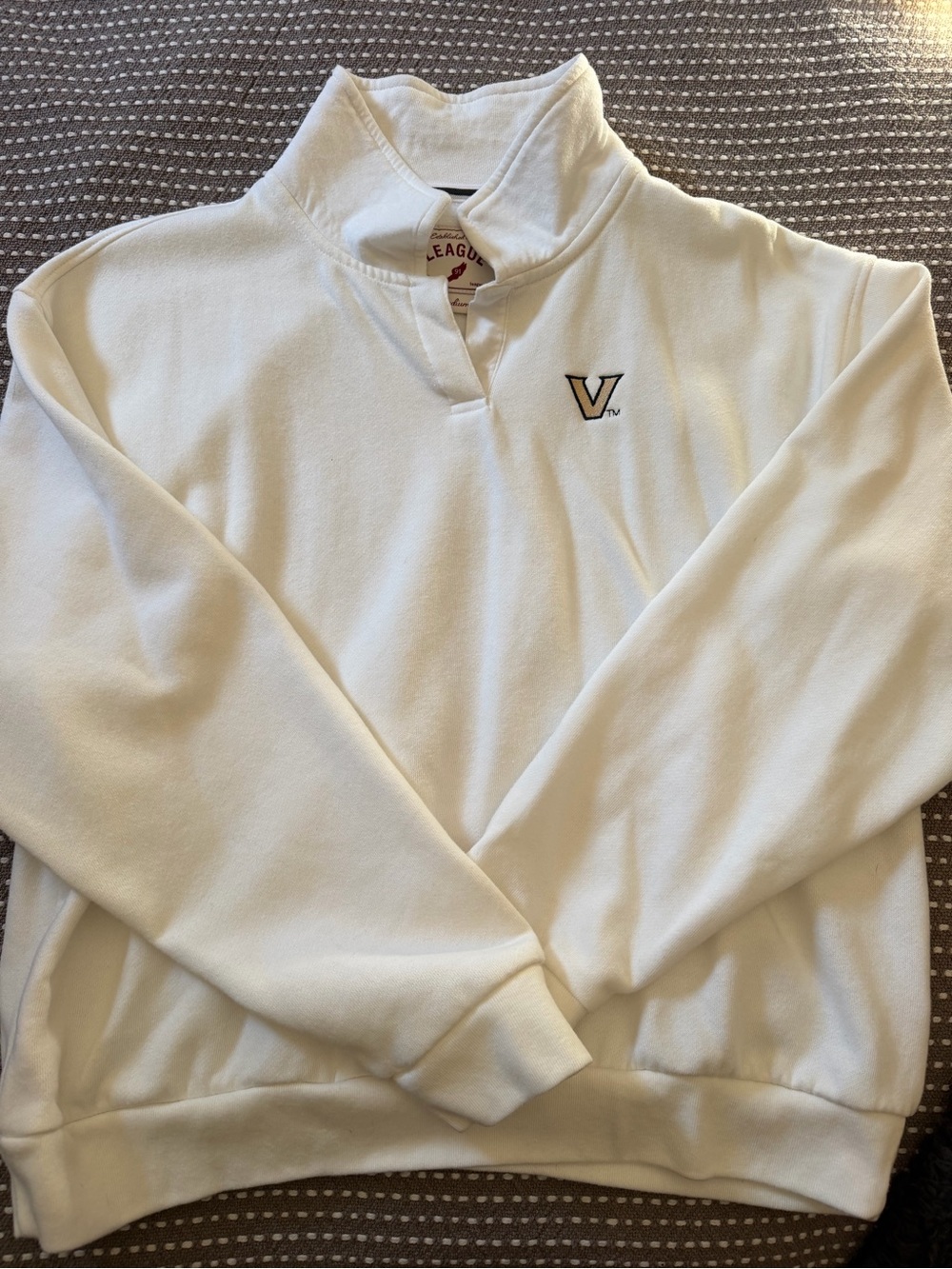 Vanderbilt Polo Sweatshirt, Size Medium Women’s. White. NWOT